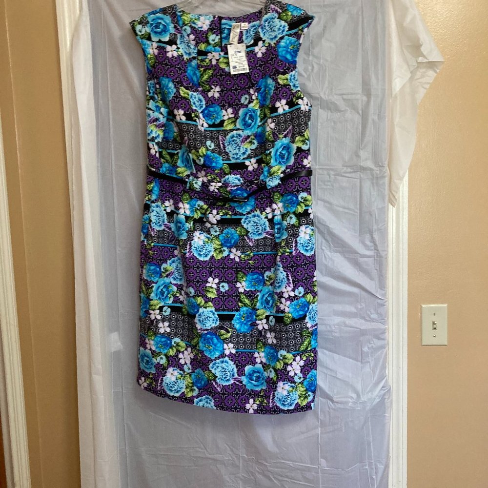 Emma & Michelle Women 16 Purple w/ black belt & floral Print Dress